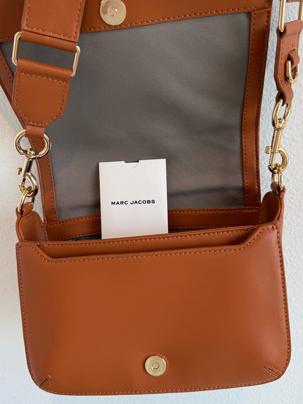 MARC JACOBS Messenger Crossbody
Bag in Smoked Almond - Picture 9 of 15